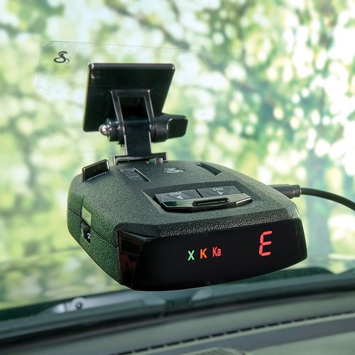 Cobra RAD 390 radar detector.