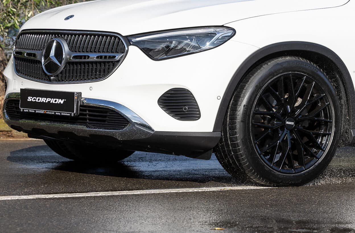 Pirelli Scorpion S3 SUV tire