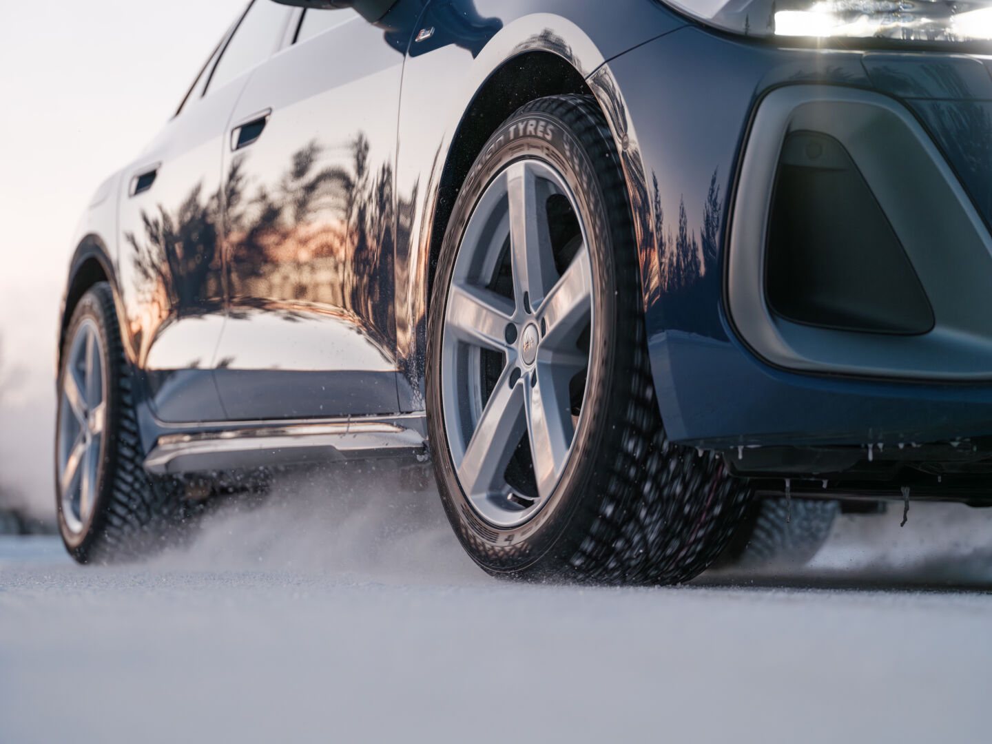 Nokian Tyres Hakkapeliitta 01 in winter action